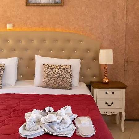 Knights' Castle Bed & Breakfast