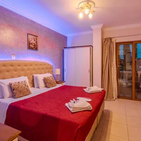 Knights' Castle Bed & Breakfast