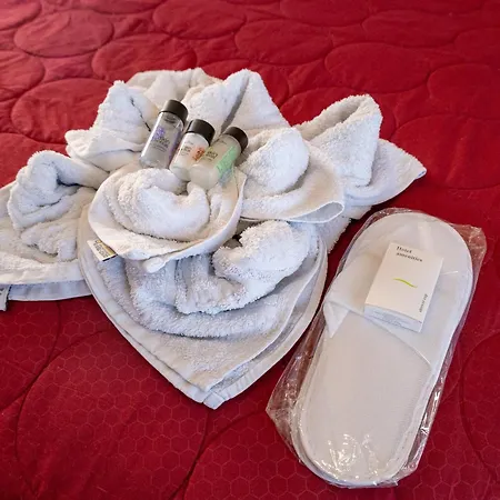 Knights' Castle Bed & Breakfast *